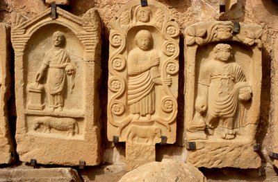 Stele con figure umane da Roman Imperial Period